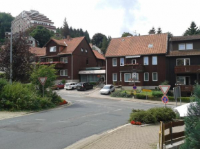 Гостиница Hotel Pension am Kurmittelhaus  Бад-Грунд